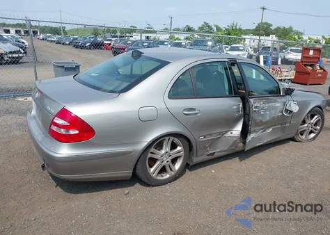 2005 Mercedes-Benz E 500 4Matic из США, поврежденный, VIN WDBUF83J25X186785